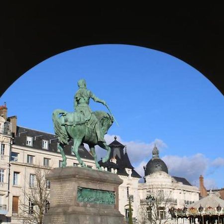 Le Scandinave, Proche Bord De Loire Orléans Exterior foto